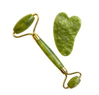 UNIQ Jaderulle Ansigtsrulle Green Quartz med Guasha Sten 